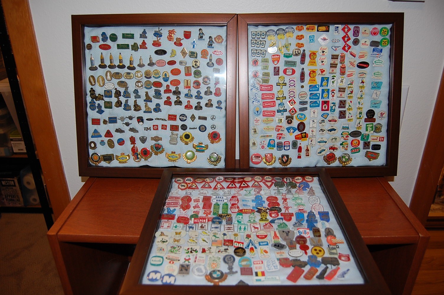 Huge lof of 400-ish Dutch vintage 1960s Stick Pin Badge Pins, cars Beatles etc.