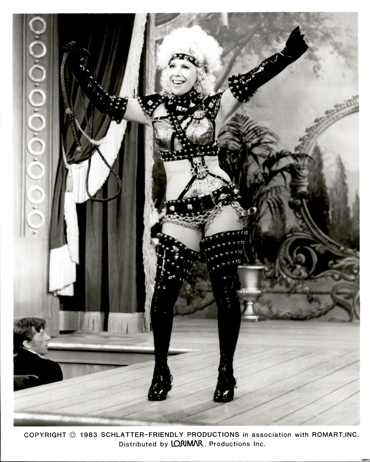LMPE28 1983 Orig Photo LEATHER DOMINATRIX DINAH SHORE ROWAN & MARTIN LAUGH-IN LMPE28 1983 Orig Photo LEATHER DOMINATRIX DINAH SHORE ROWAN & MARTIN LAUGH-IN
