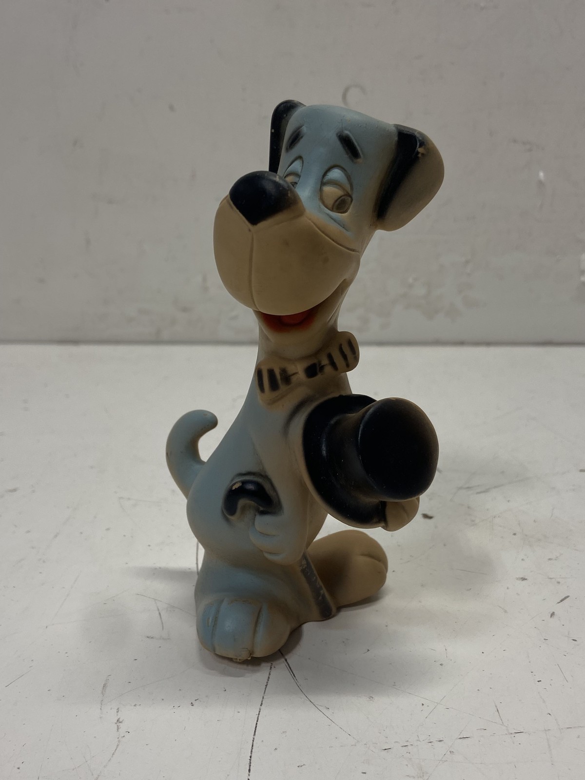 Huckleberry Hound Hanna-Barbera Vintage Rubber Figure Toy Top Hat 6 Inch