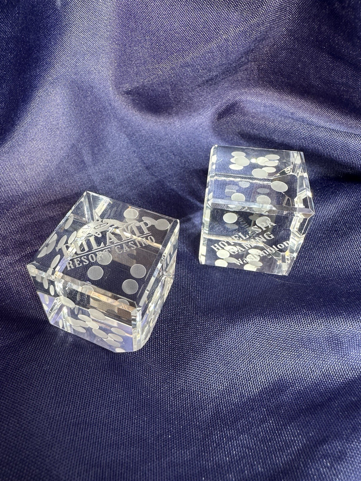 Tulalip Resort Casino Crystal Dice Set of 2 Orca Logo Laser Etched W/ Box