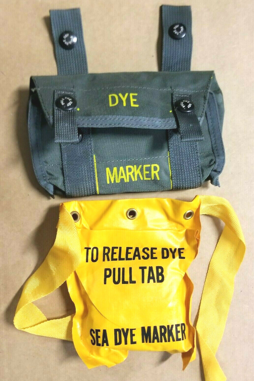USGI Military Survival Vest Sea Dye Marker and Pouch Unissued USGI Military Survival Vest Sea Dye Marker and Pouch Unissued