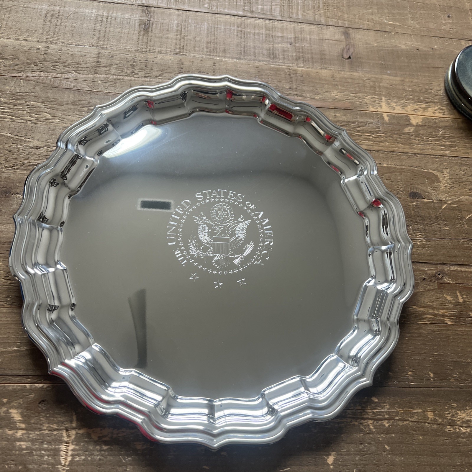 Salisbury Pewter 14” Chippendale Tray CCT14 – US Great Seal – Original Box