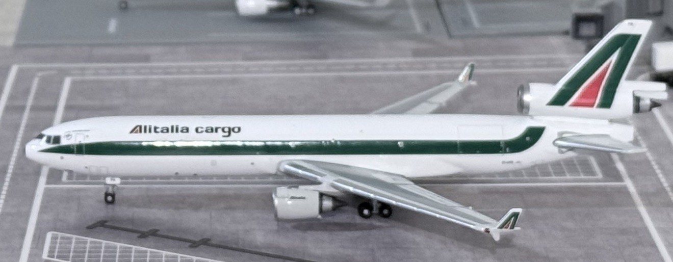 Alitalia Cargo MD-11 Rare GeminiJets 1:400