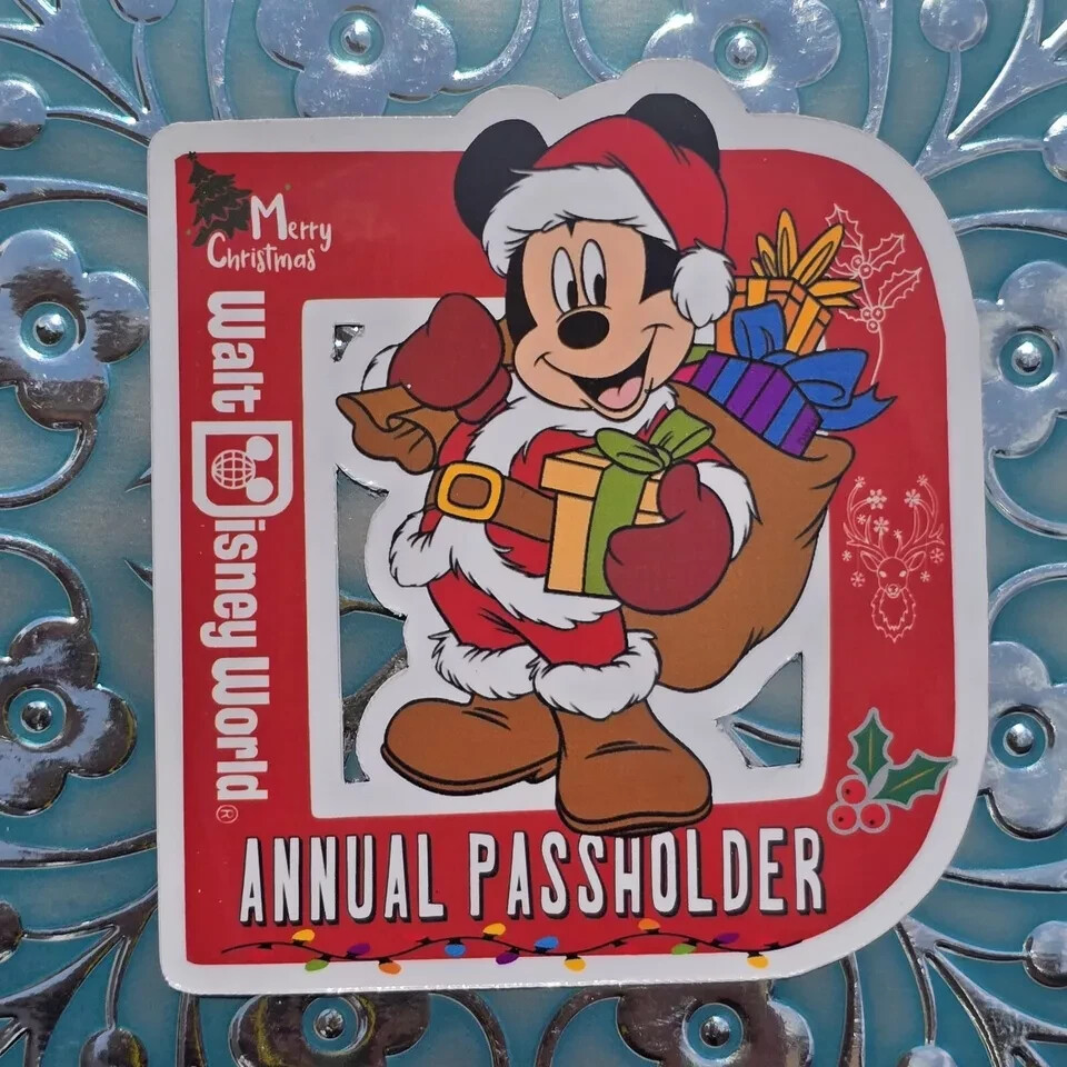 Disney annual passholder Magnet Mickey Christmas ''FAN ART MAGNET' Disney annual passholder Magnet Mickey Christmas ''FAN ART MAGNET'