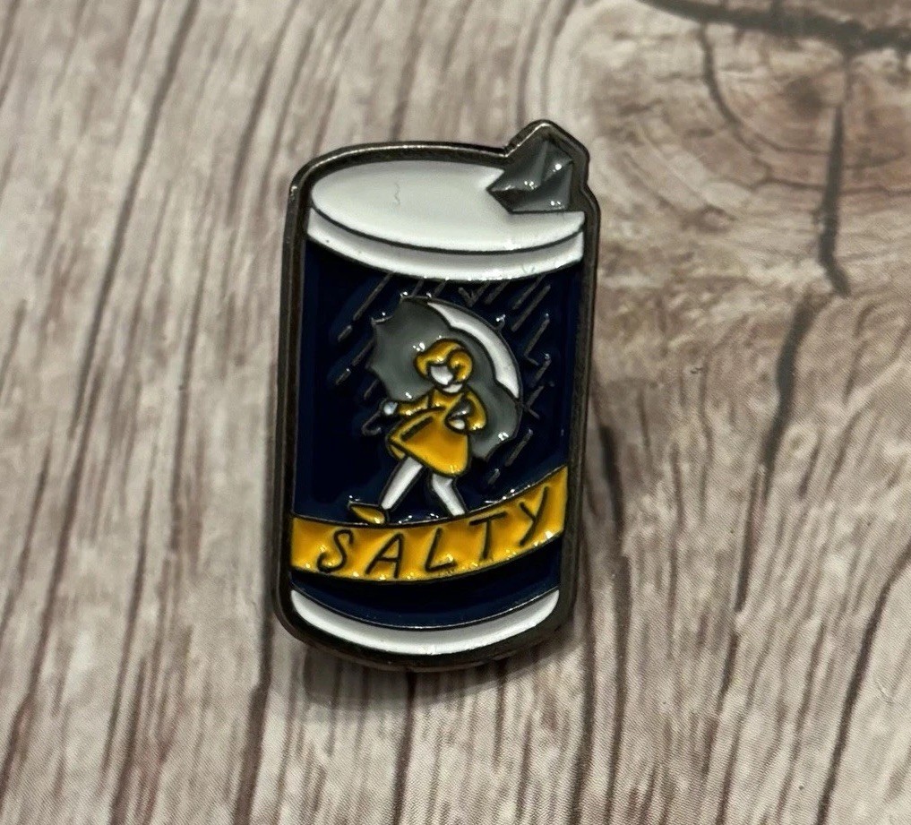 SALTY PIN - Retro Morton Salt Girl Umbrella can container enamel pinback brooch