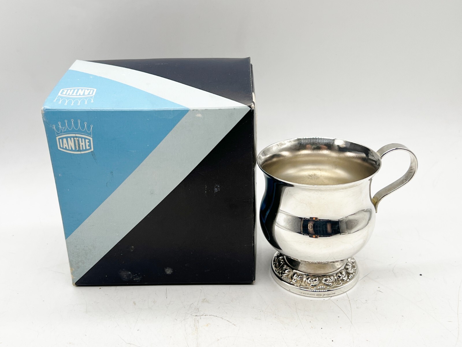 VINTAGE IANTHE SILVER PLATE TINY SMALL TANKARD CUP BOXED
