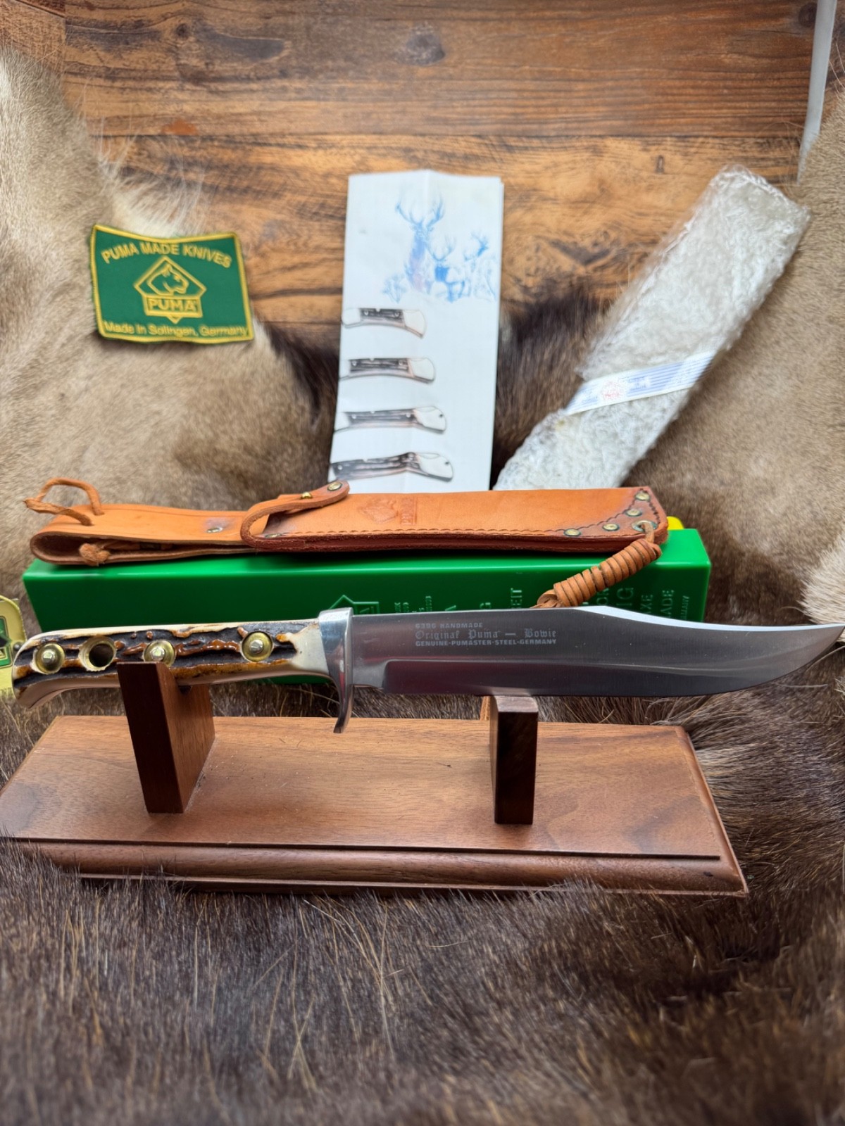 1974 Puma 6396 Bowie Knife Stag Handles & Sheath & Puma Green & Yellow Box Mint+