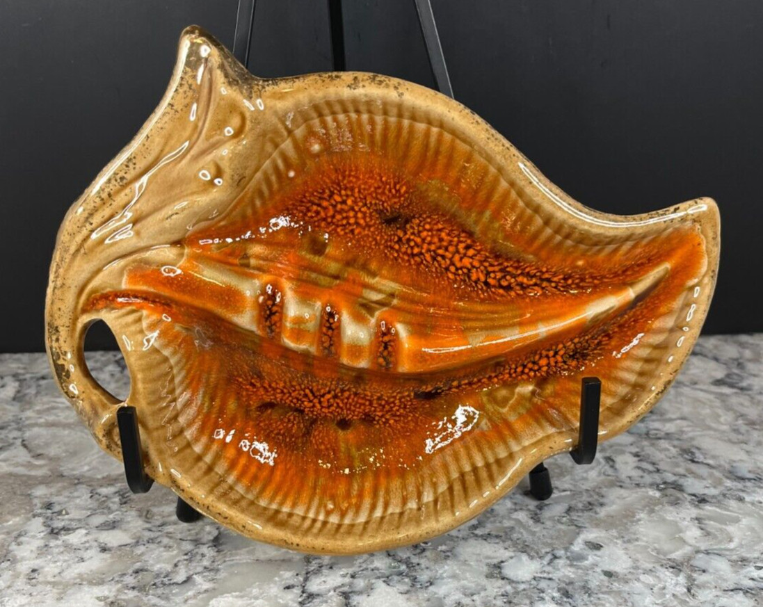 Vintage MAURICE of CRUE MCM Leaf Shape Gold Trim Pottery Ashtray #G002 