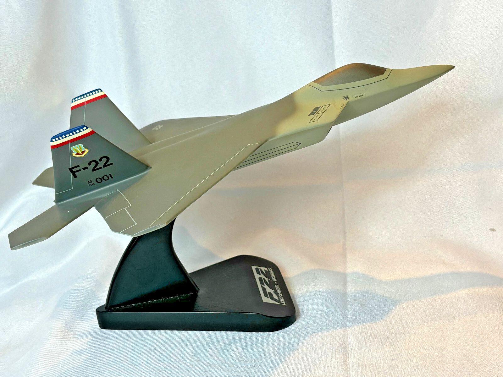 Lockheed Boeing F22 Raptor Wood Executive Fighter Jet Model Made In Philippines Lockheed Boeing F22 Raptor Wood Executive Fighter Jet Model Made In Philippines