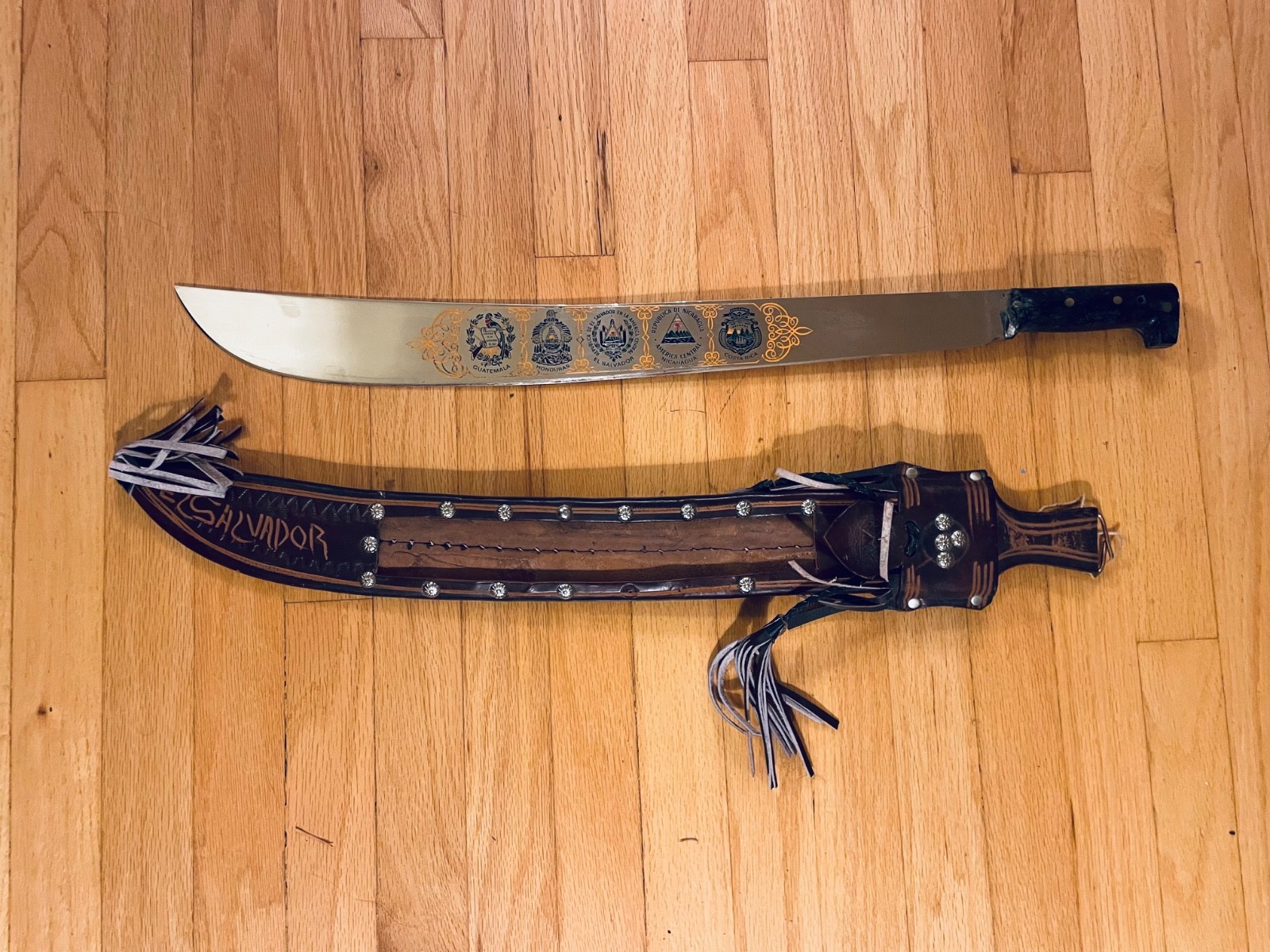 Vintage 27” Imacasa Tiburon Souvenir Machete Knife & Sheaf -  El Salvador made