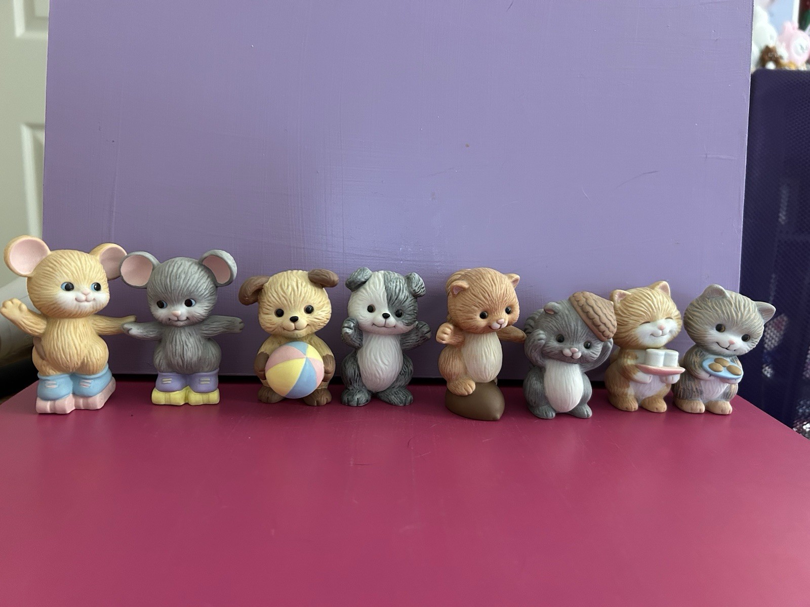 Vintage Avon Best of Buddies Set of Eight Figurines 2.5x1.5”