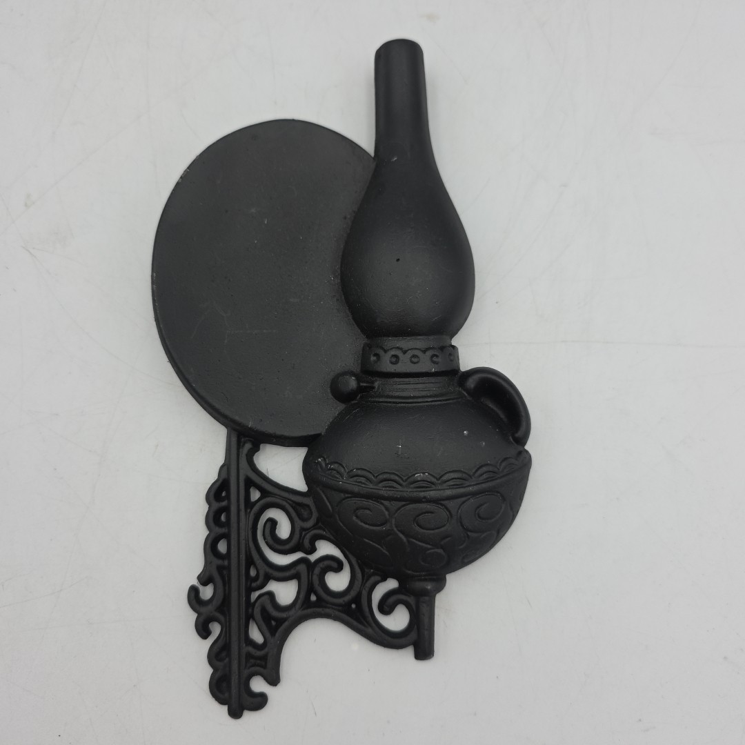 vintage 1966 sexton usa wall hanging metal art / trivet 5.5” vintage 1966 sexton usa wall hanging metal art / trivet 5.5”