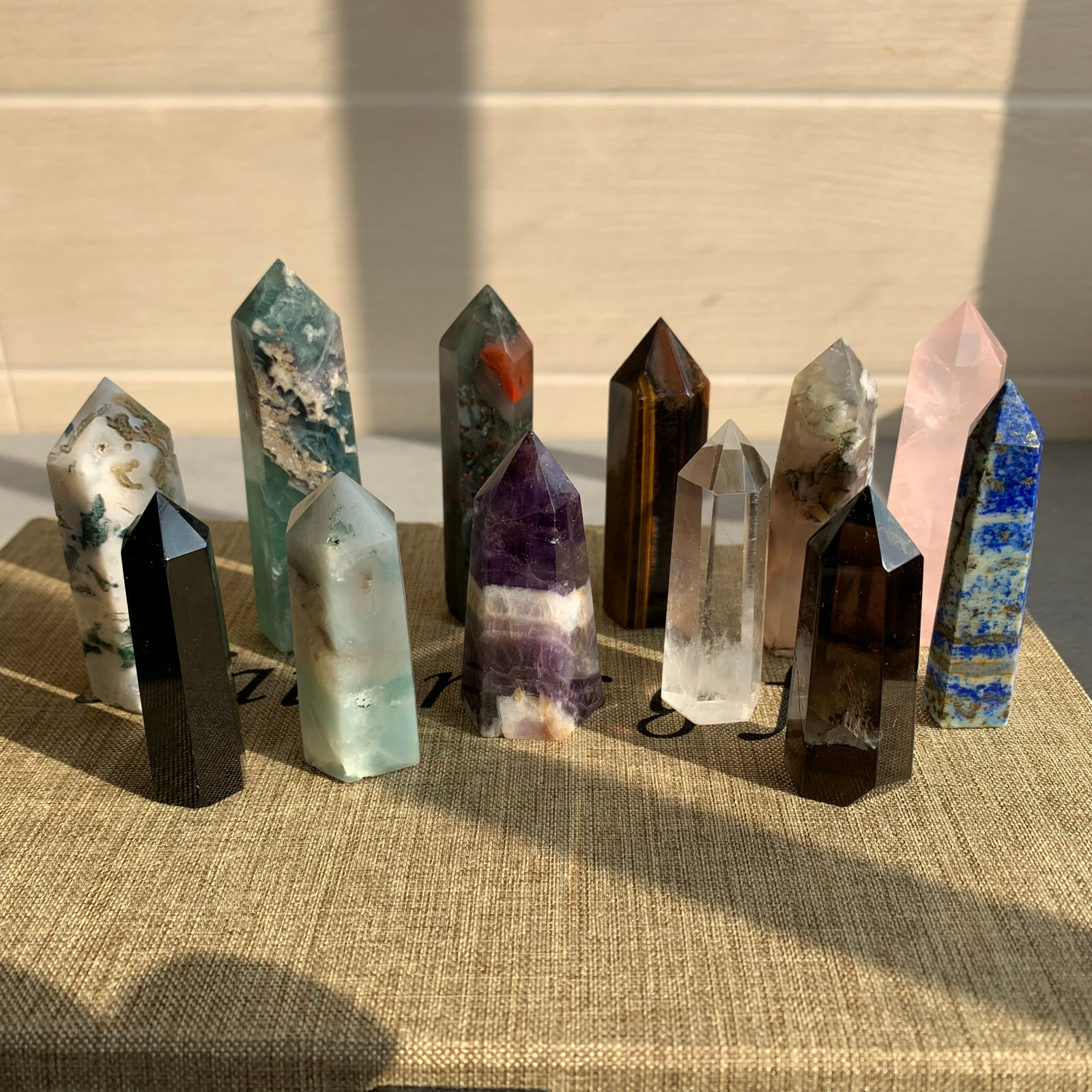 1LB A LOT Natural  quartz obelisk crystal WAND point healing 12pcs G1460
