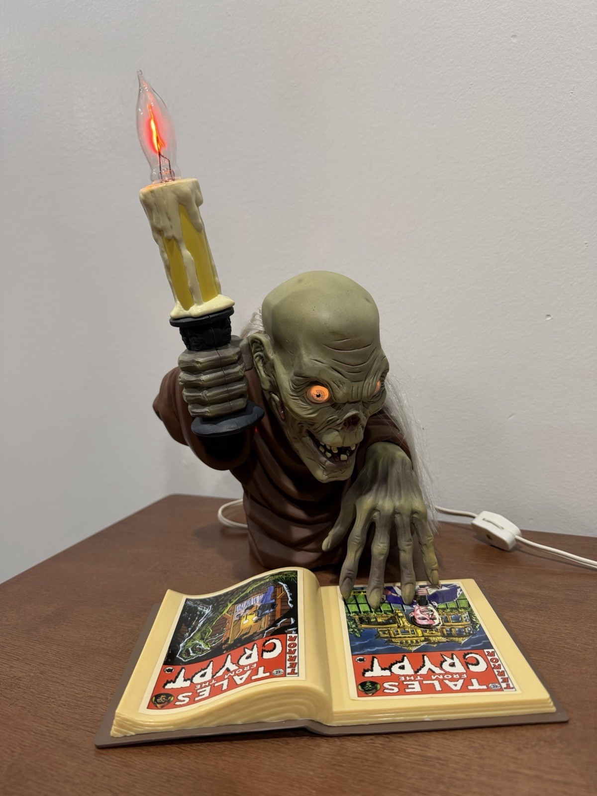 Vintage 1996 Trendmasters Tales from the Crypt Keeper Candelabra Works