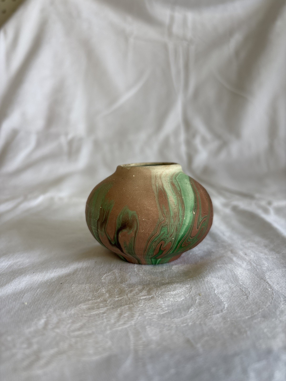 Mt. Rushmore Handmade Small Swirled Pottery Vase from South Dakota