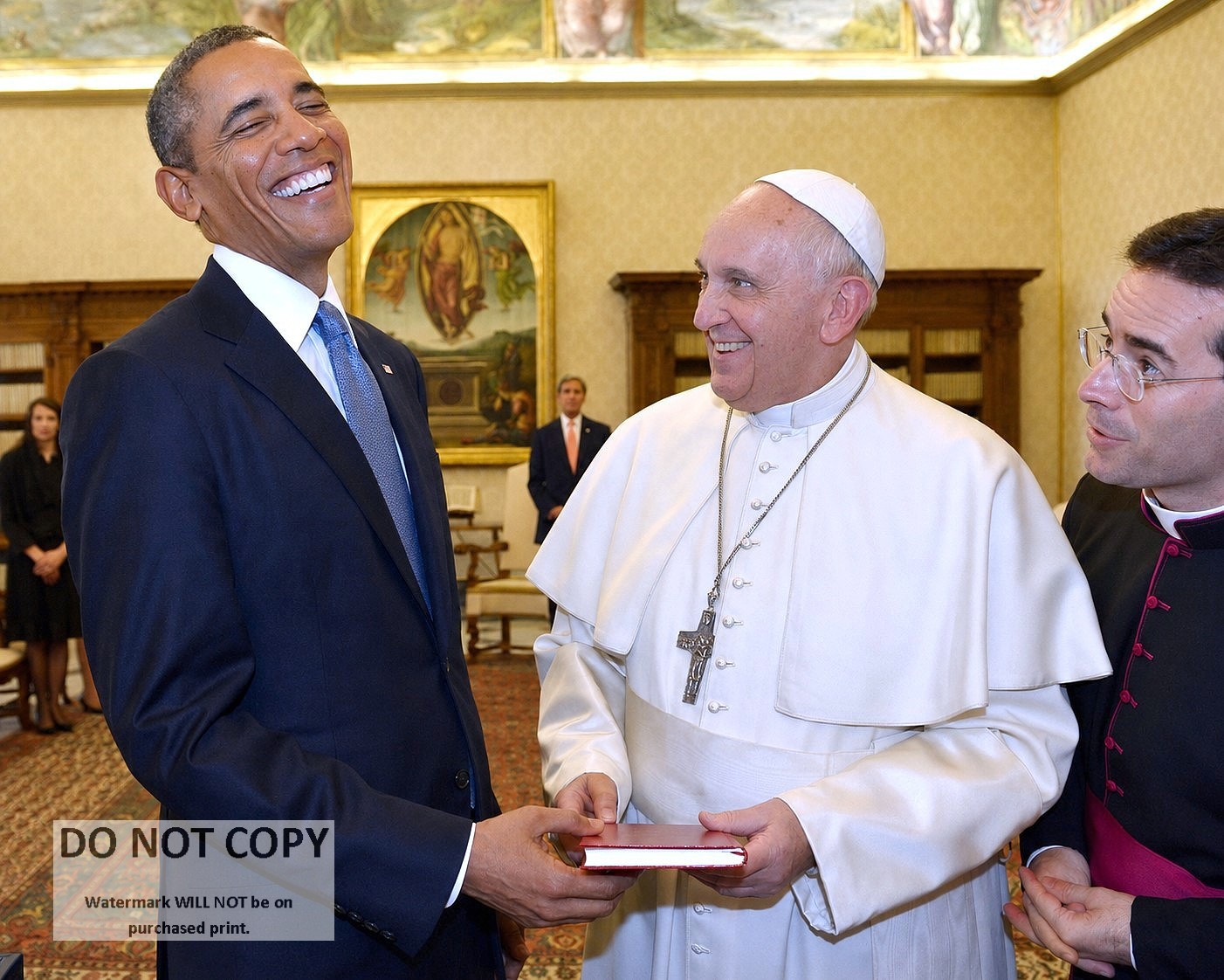 BARACK OBAMA AFTER PRIVATE AUDIENCE WITH POPE FRANCIS - 8X10 PHOTO (DA-467)