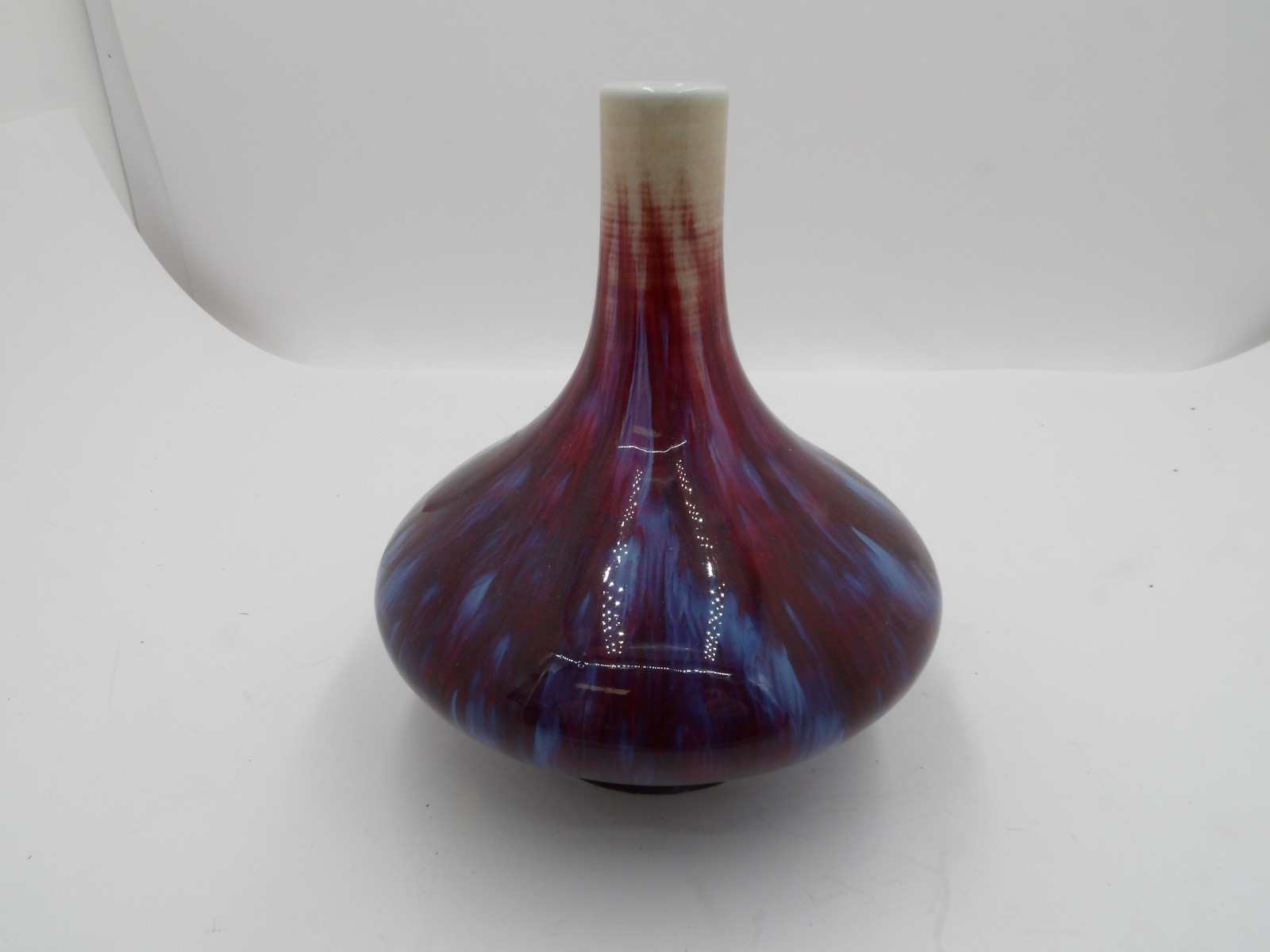 Yaosheng Ceramics Blue and Purple Vase