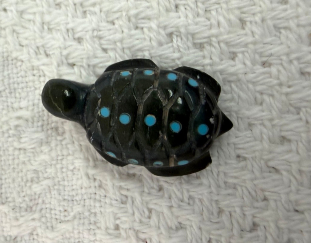 Vintage Zuni Hand Carved Serpentine Jet Turtle Fetish Turquoise Dot Inlay Signed