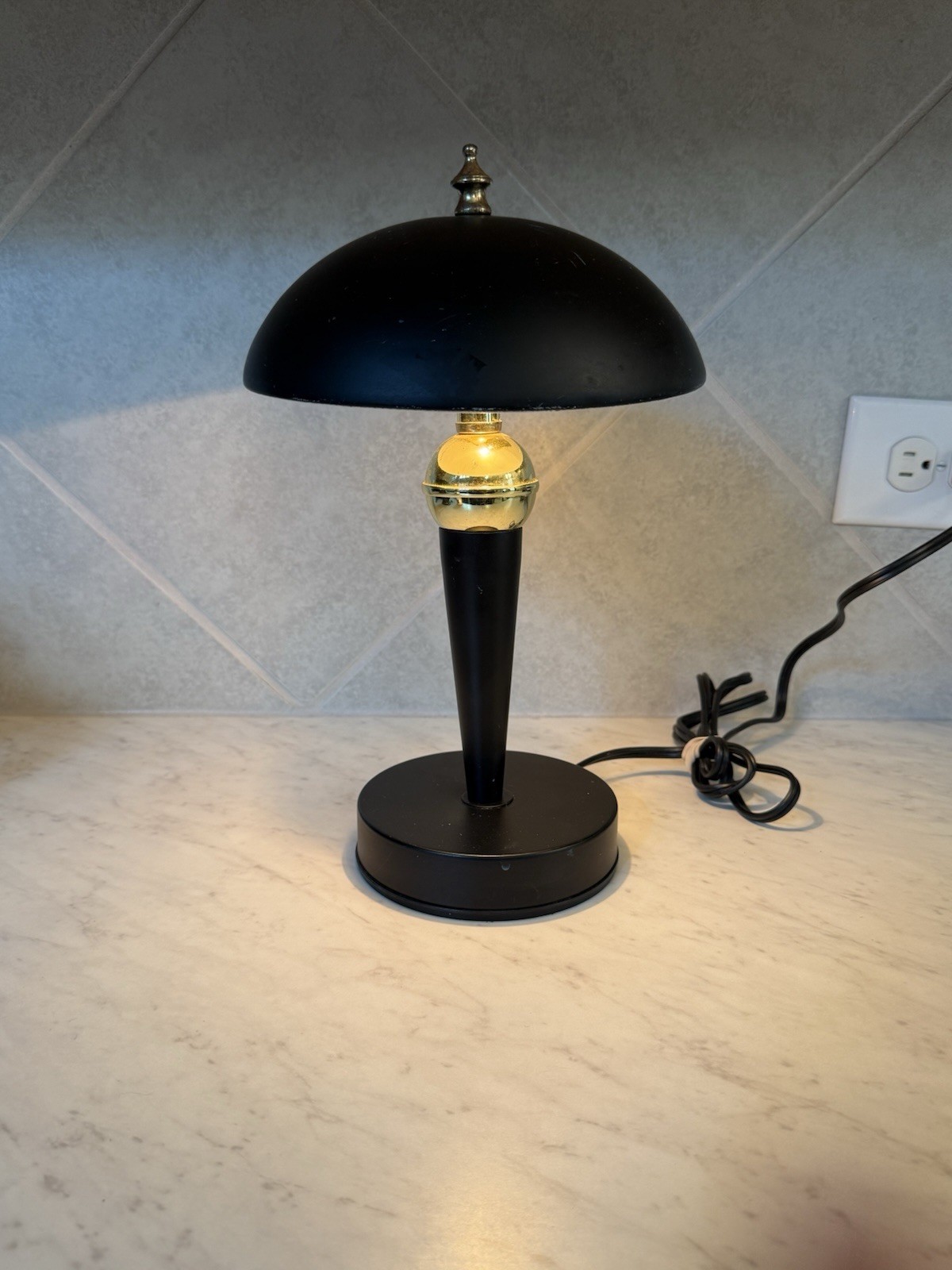 This item is a vintage 1980s / 1990s postmodern \