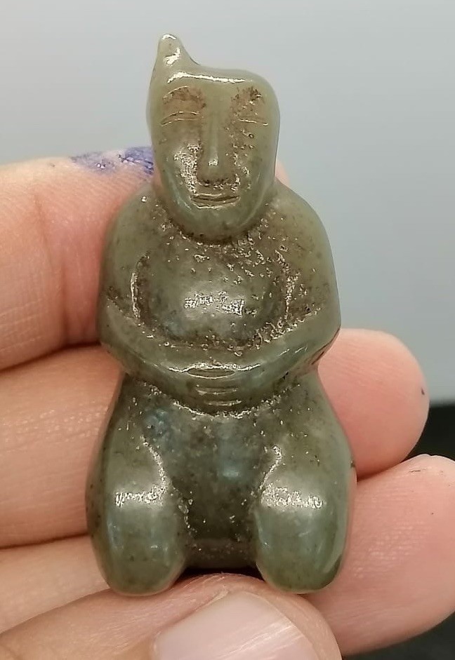 Old Afghan Natural Jade Stone Nefrite Carved Stone Figure Statue