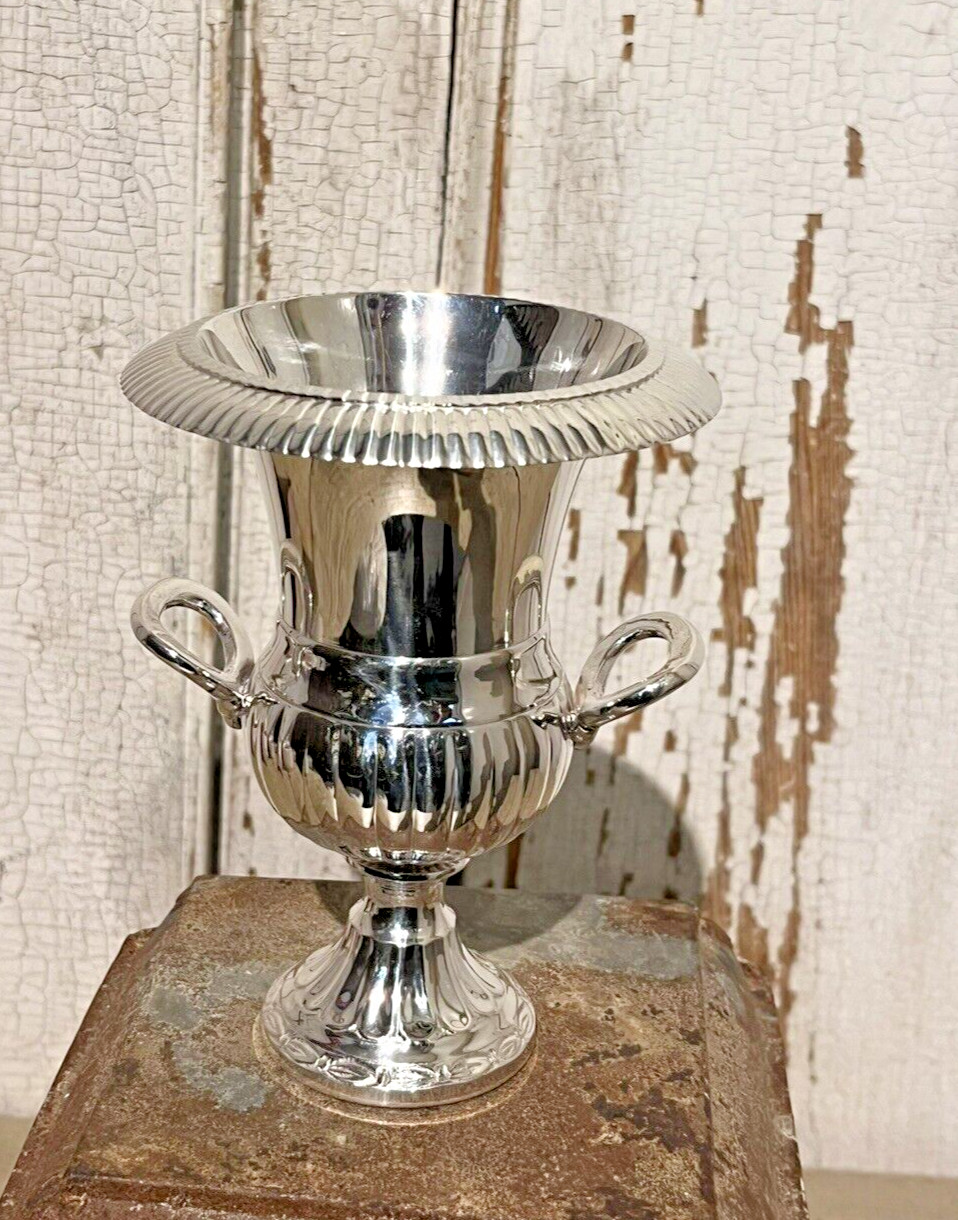 Small Silver Urns/Vase Small Silver Urns/Vase