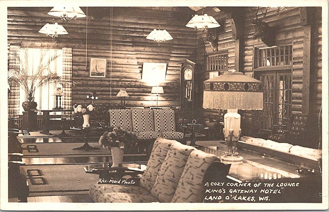 RPPC Land o\' Lakes Wisconsin King\'s Gateway Hotel Lounge Scene 1920s era