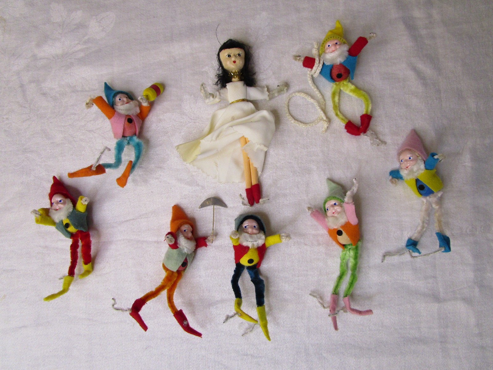 Snow White & 7 Dwarves Vtg Christmas Ornaments Figures 4\