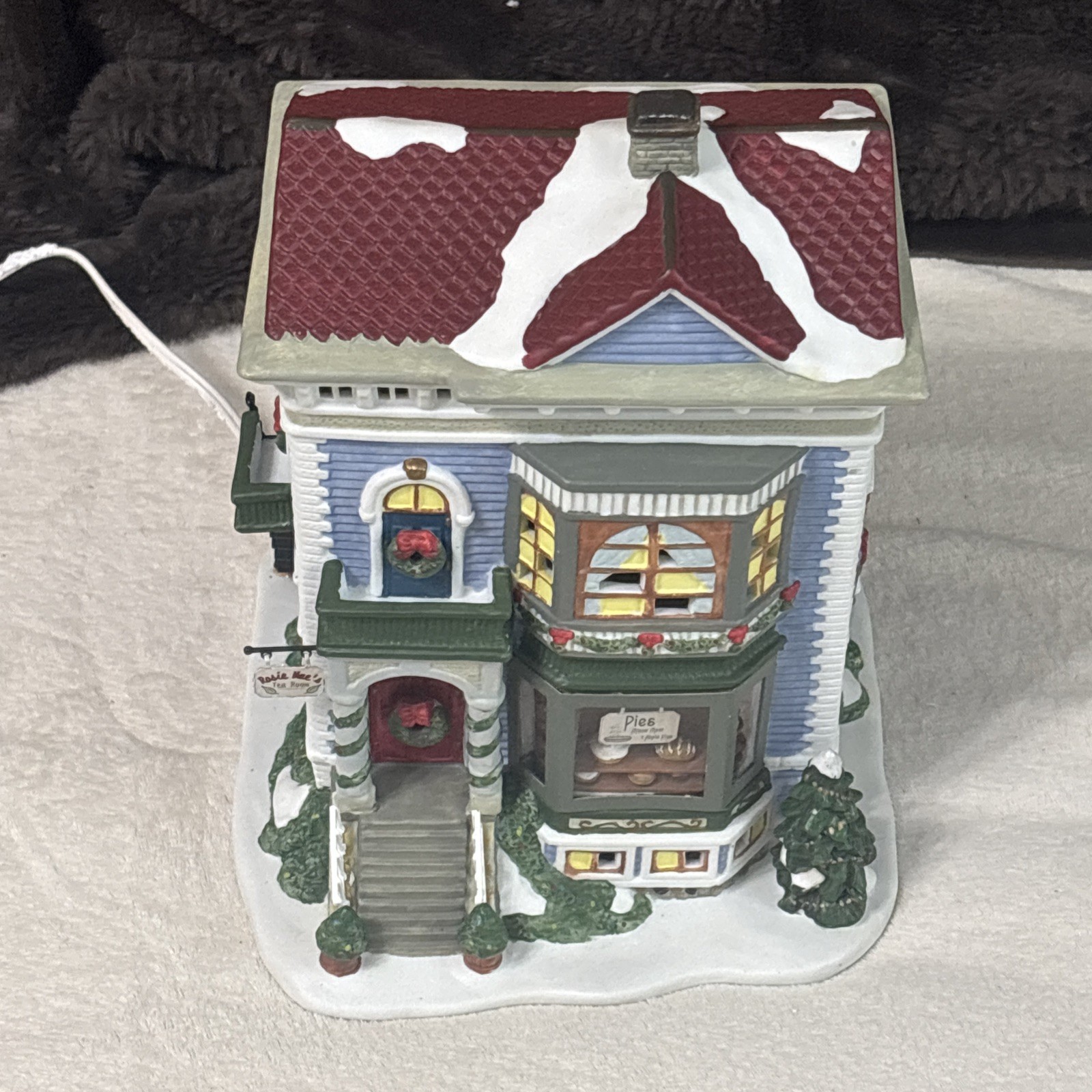 St. Nicholas Square Rosie Mae’s Tea Room New In Box St. Nicholas Square Rosie Mae’s Tea Room New In Box