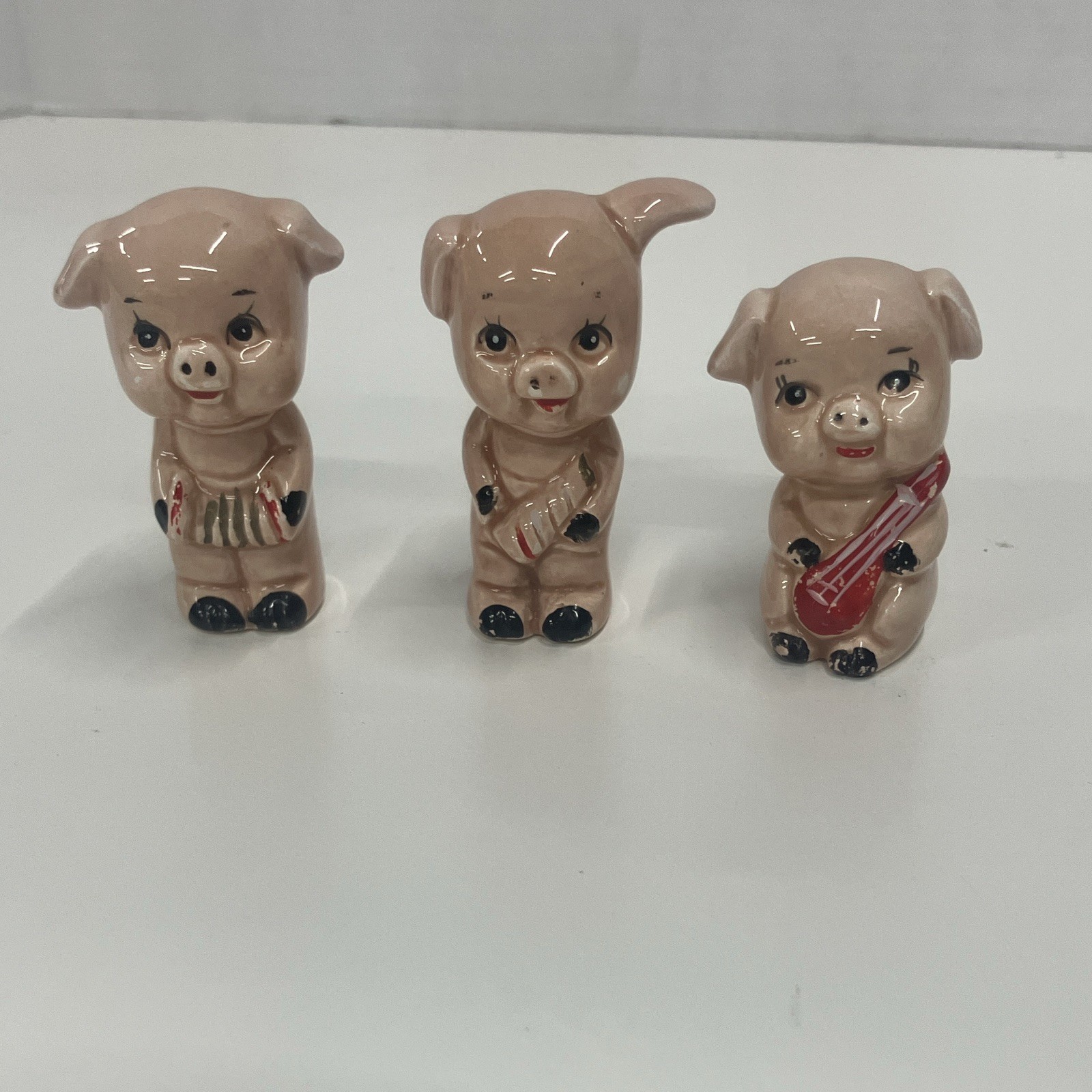Vintage Set of 3 Ceramic Glazed Pig Musician Figurines, 2.5 Inches Tall