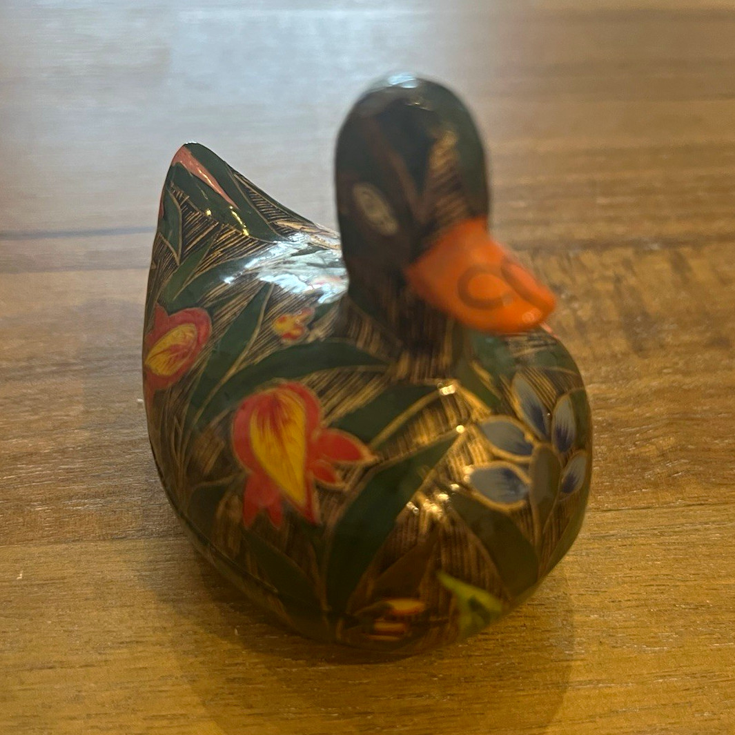 Vintage Kashmiri Paper-Mâché Duck Trinket Box - Hand-Painted Indian Folk Art Vintage Kashmiri Paper-Mâché Duck Trinket Box - Hand-Painted Indian Folk Art