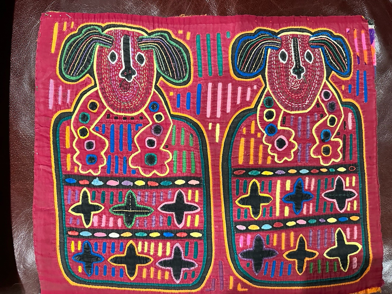 Vintage Kuna Panama PUPPY Mola Textile Embroidery - Super Unique Vintage Kuna Panama PUPPY Mola Textile Embroidery - Super Unique