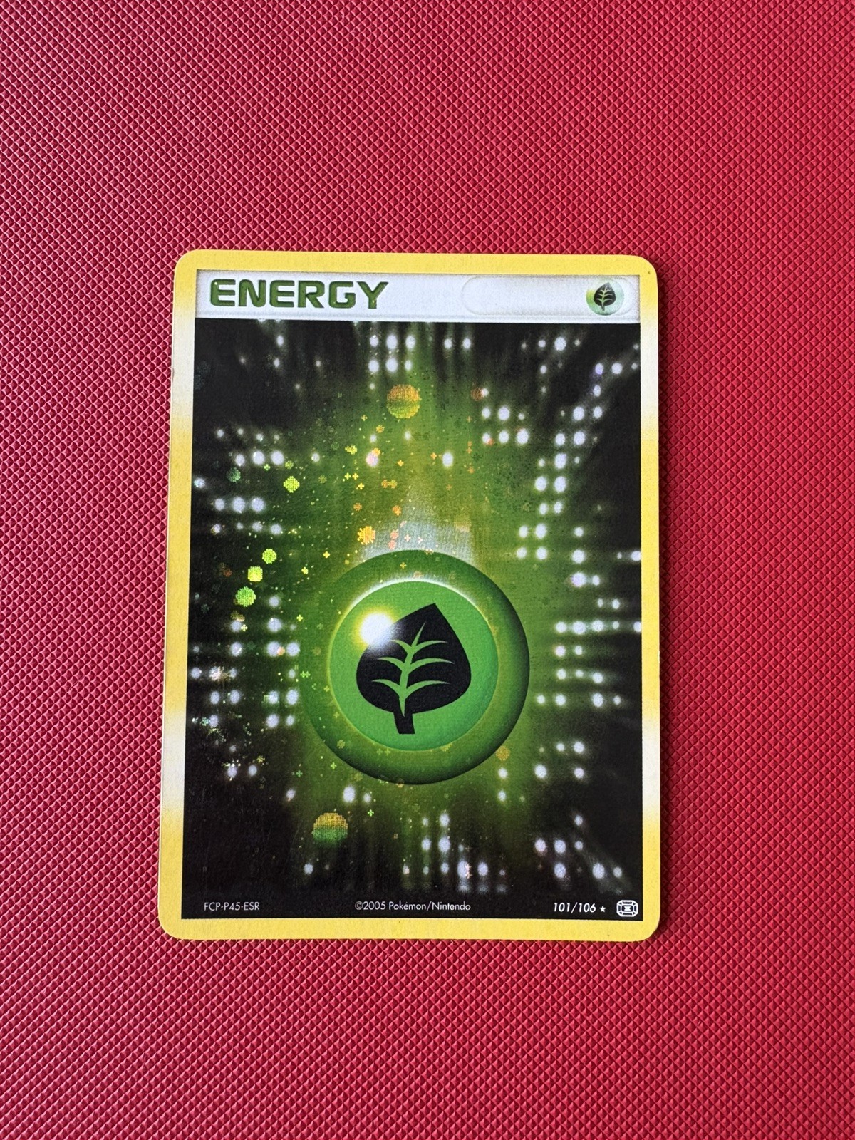 Pokemon Grass Energy Emerald Holo w/ SWIRL 101/106 LP