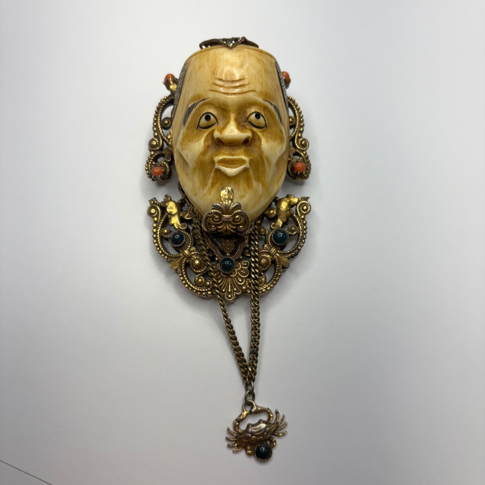 NOH oriental mask brooch with filigree details vintage 50s NOH oriental mask brooch with filigree details vintage 50s