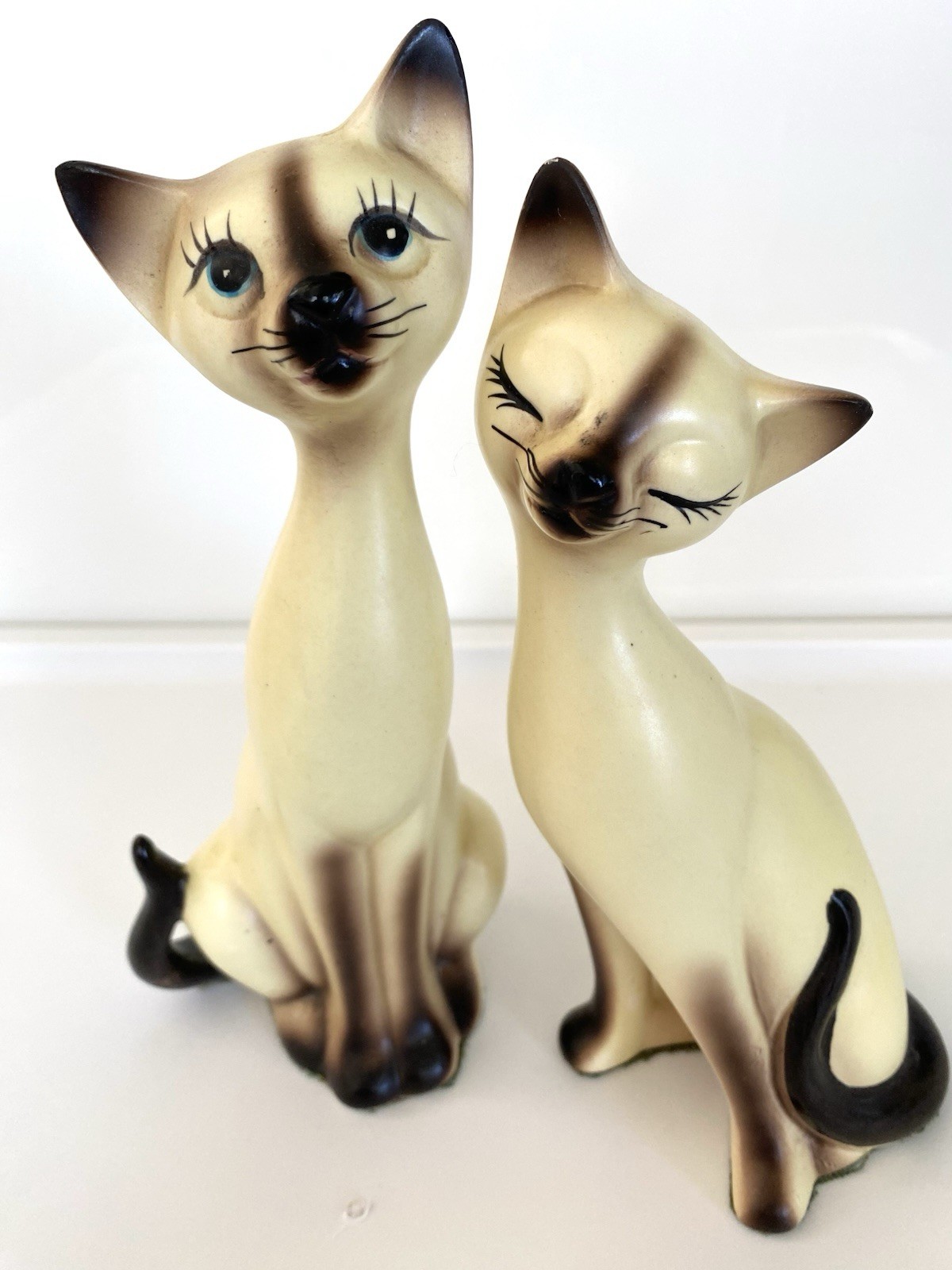 2 VTG MCM Ceramic Long Neck Siamese Cats Pair 8” Figurines Japan Nice