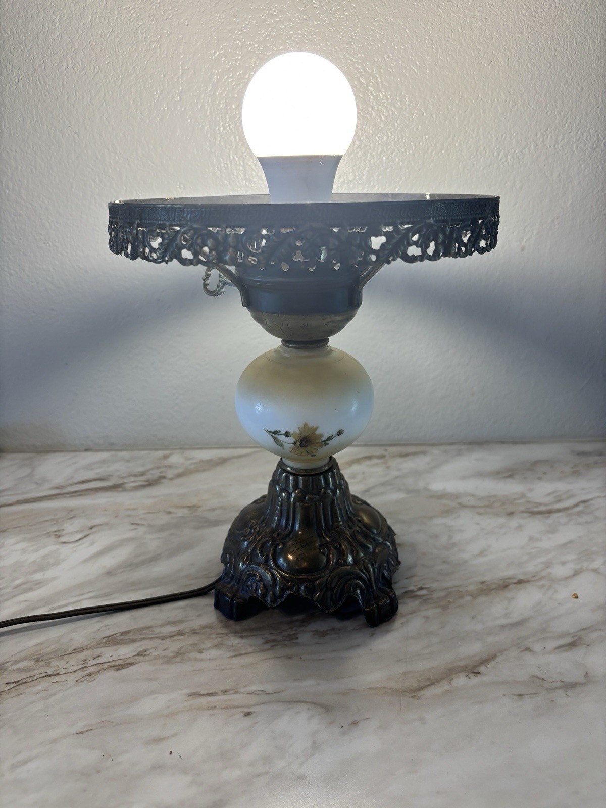 Vintage Hedco GWTW Glass Hurricane Lamp Base Yellow Floral Cast Brass Metal
