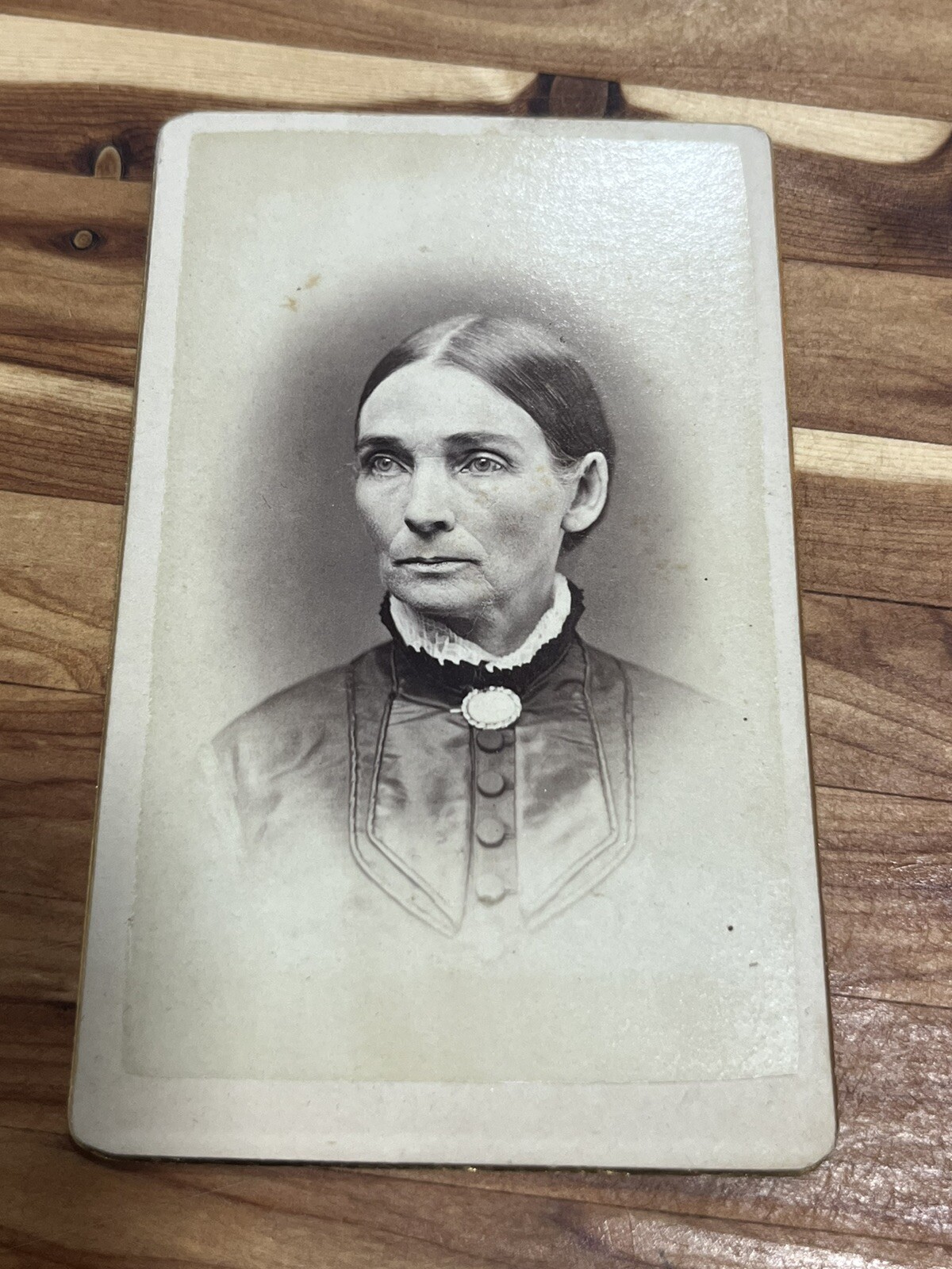 Antique CDV Civil War Era Photo of  Old Woman Angry Frown Carte De Visite