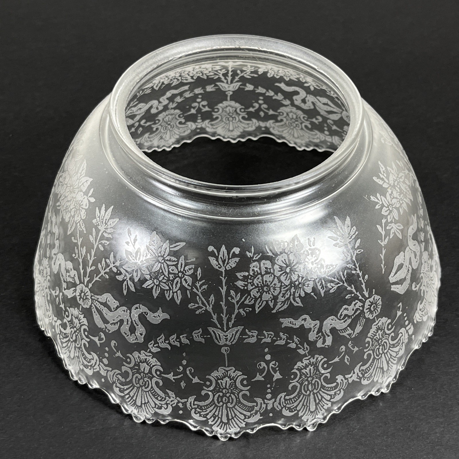 Etched Glass Victorian Lamp Light Shade Antique Gas Oil Kerosene Vintage 4” Fit Etched Glass Victorian Lamp Light Shade Antique Gas Oil Kerosene Vintage 4” Fit