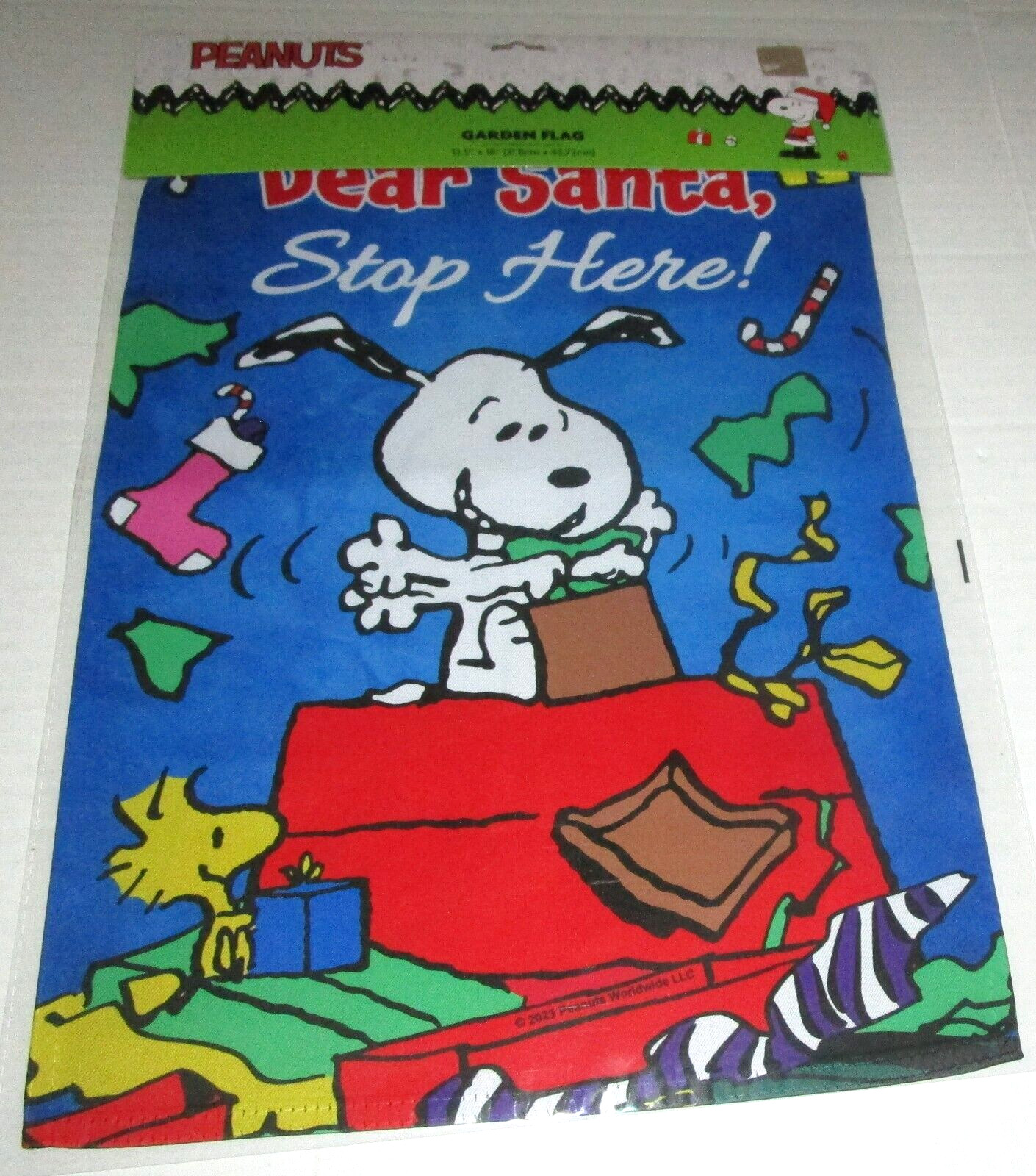 PEANUTS CHRISTMAS GARDEN FLAG ~ 12.5\