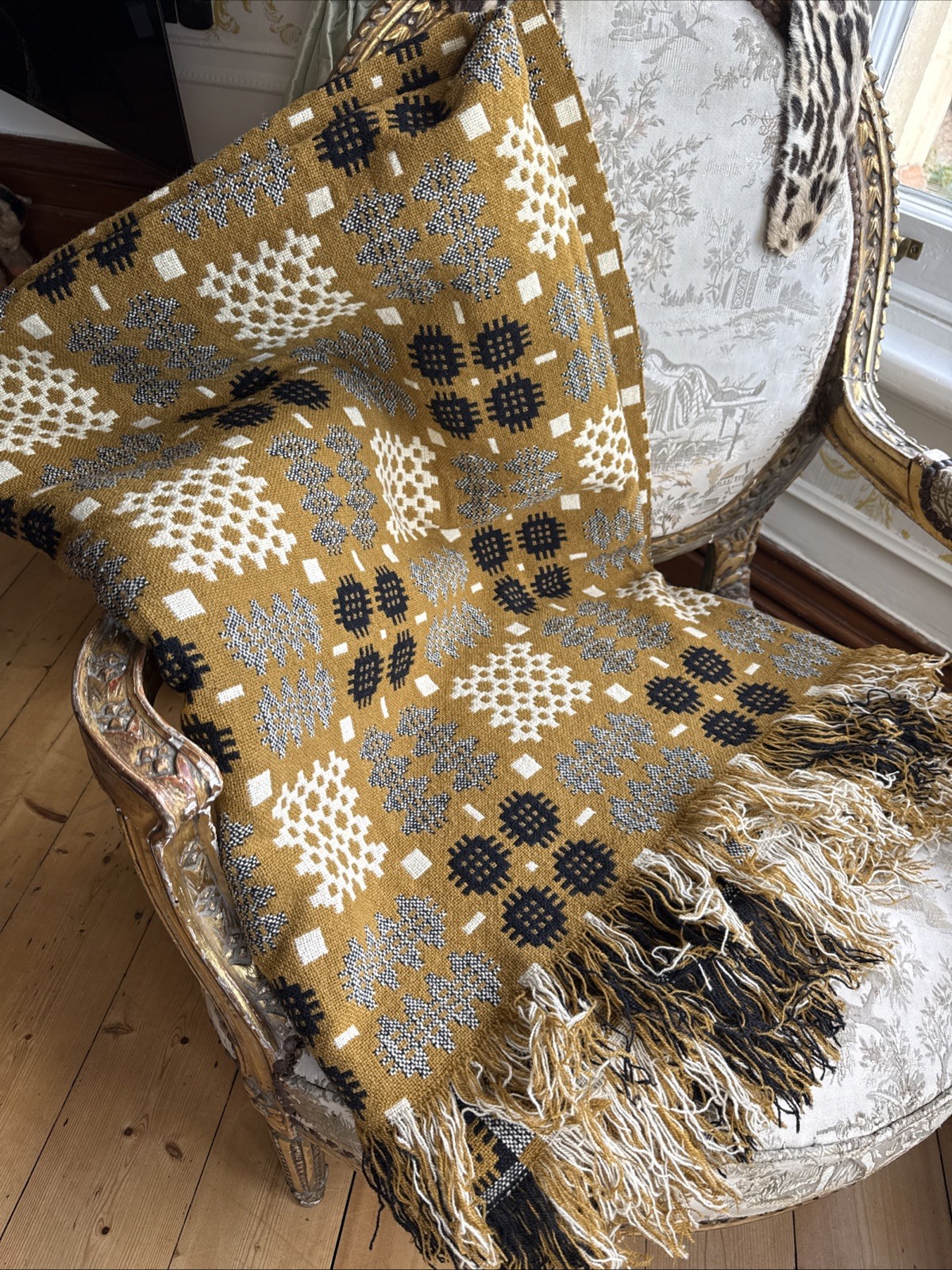 Vintage Welsh Double Cloth Blanket With Derw Label 97” x 65” Vintage Welsh Double Cloth Blanket With Derw Label 97” x 65”