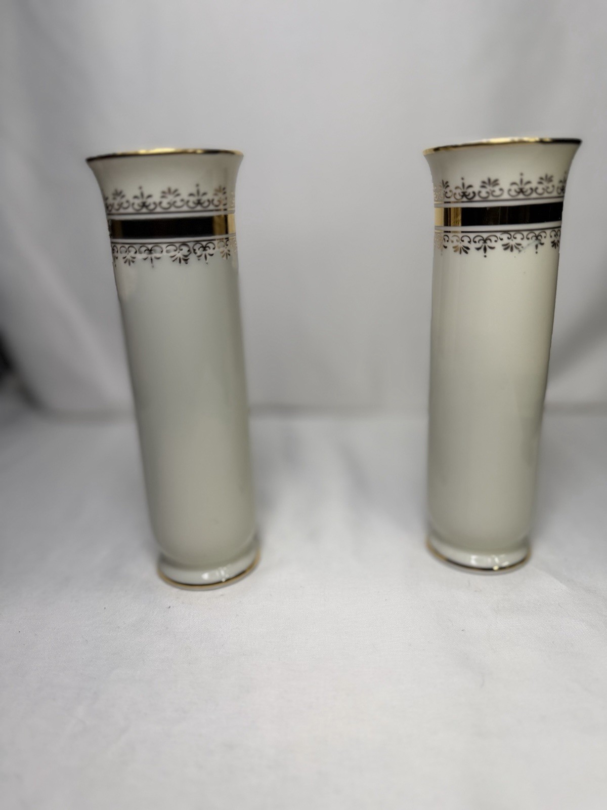 Set Of 2 Vintage Andre Richard Bud Vase - Made in Japan - porcelain