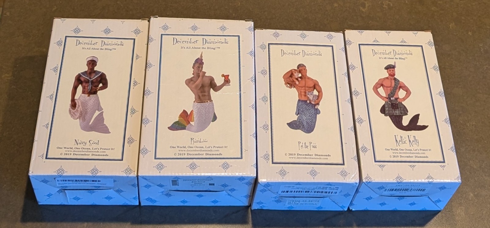 December Diamonds Christmas merman gay Pet The Puss pussy cat kitten 2019