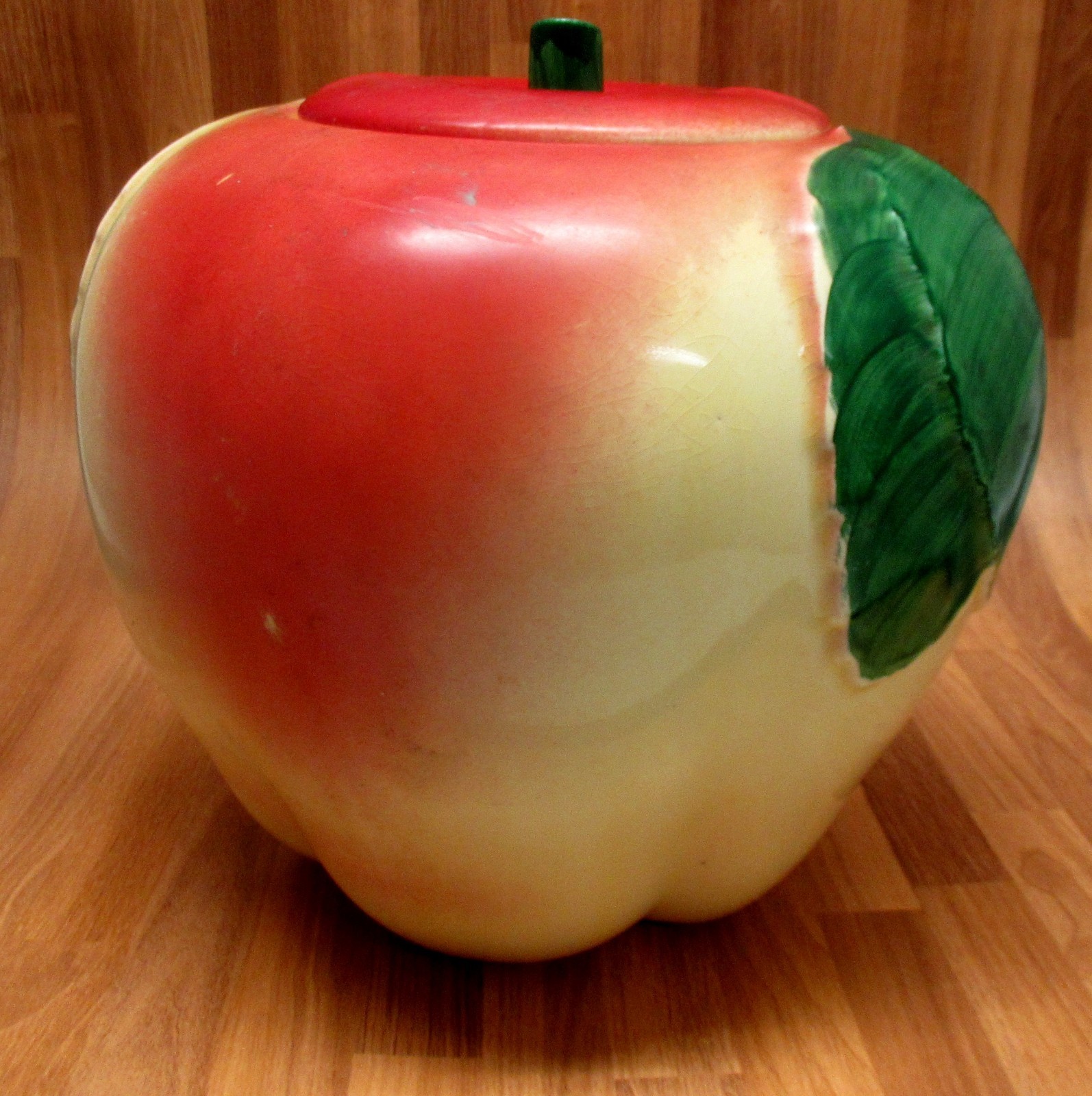 Vintage 1940\'s Hull Blushing Apple Cookie Jar Canister  w/ Lid Ceramic Fruit 