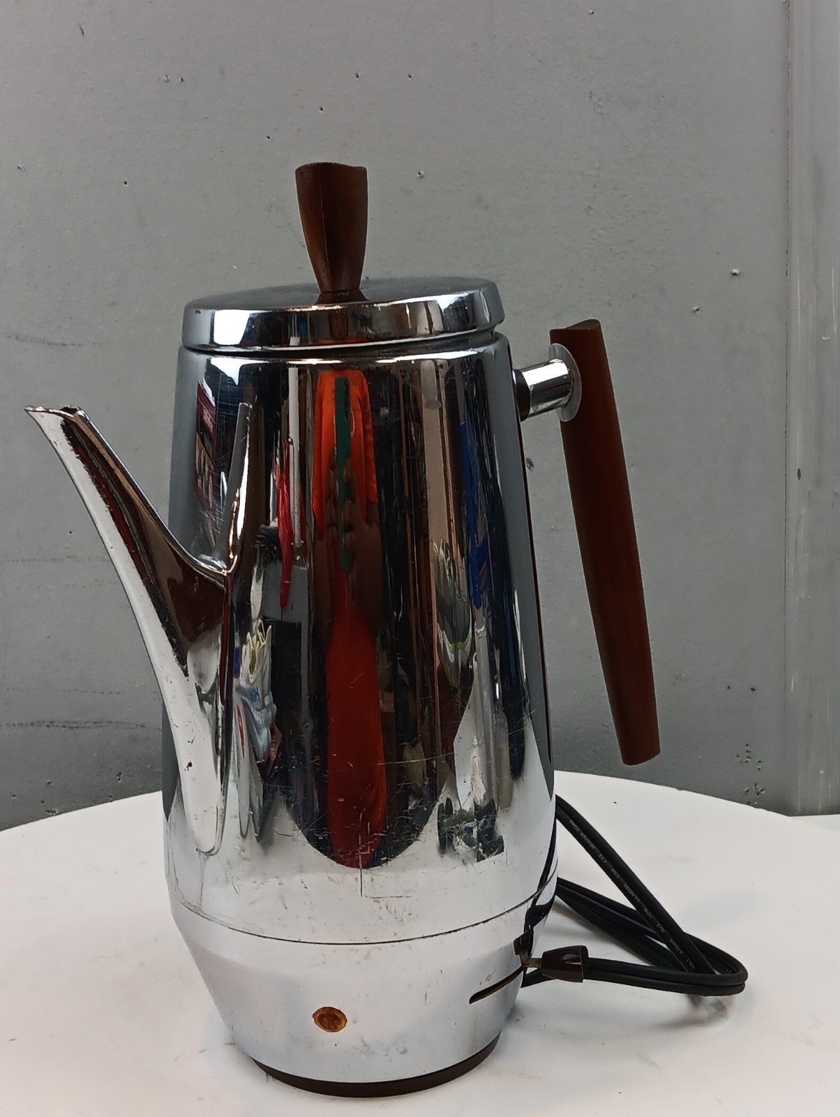 Vintage Wear-Ever Hall-ite electric coffee percolator Model 2097 MCM READ Vintage Wear-Ever Hall-ite electric coffee percolator Model 2097 MCM READ