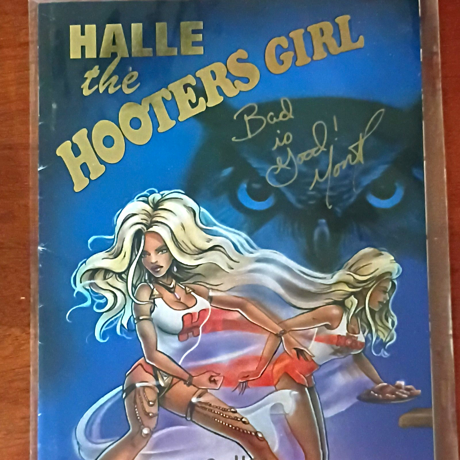 Halle the Hooters Girl #1 Cabbage Comics San Antonio LSE Signed 1/2000 (1998)