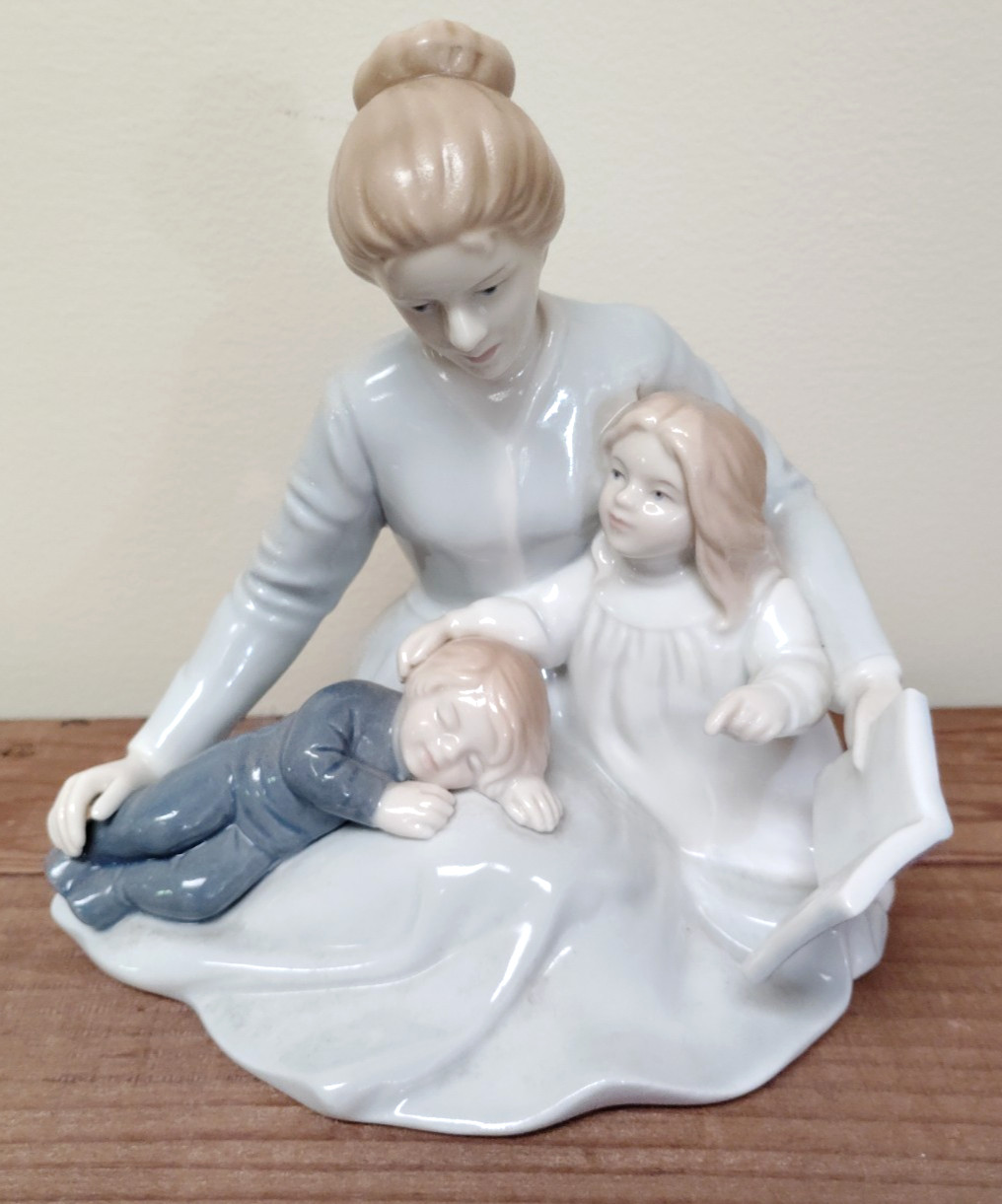Vintage Avon A Mother's Touch 1984 Porcelain Collectible Figurine