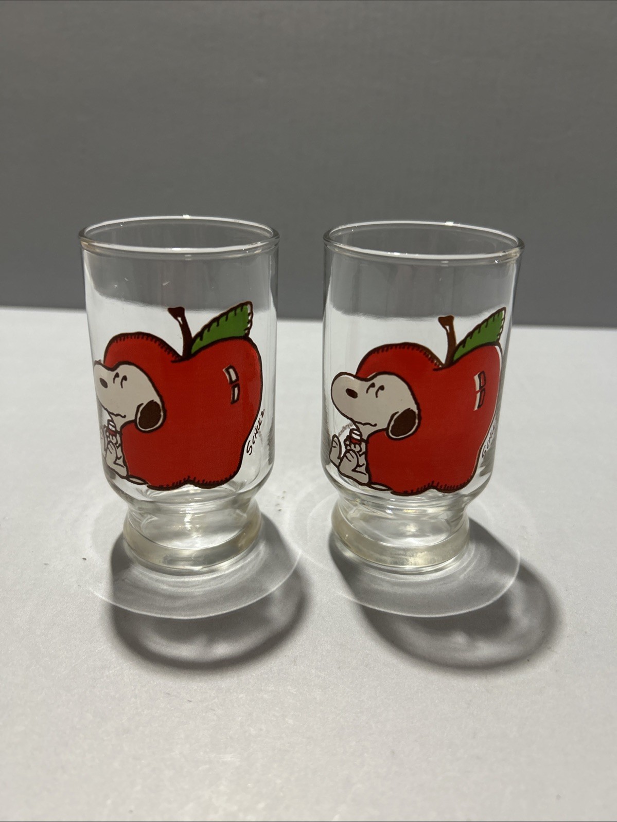 Vintage Snoopy Schultz Small Apple Juice Glasses Vintage Snoopy Schultz Small Apple Juice Glasses