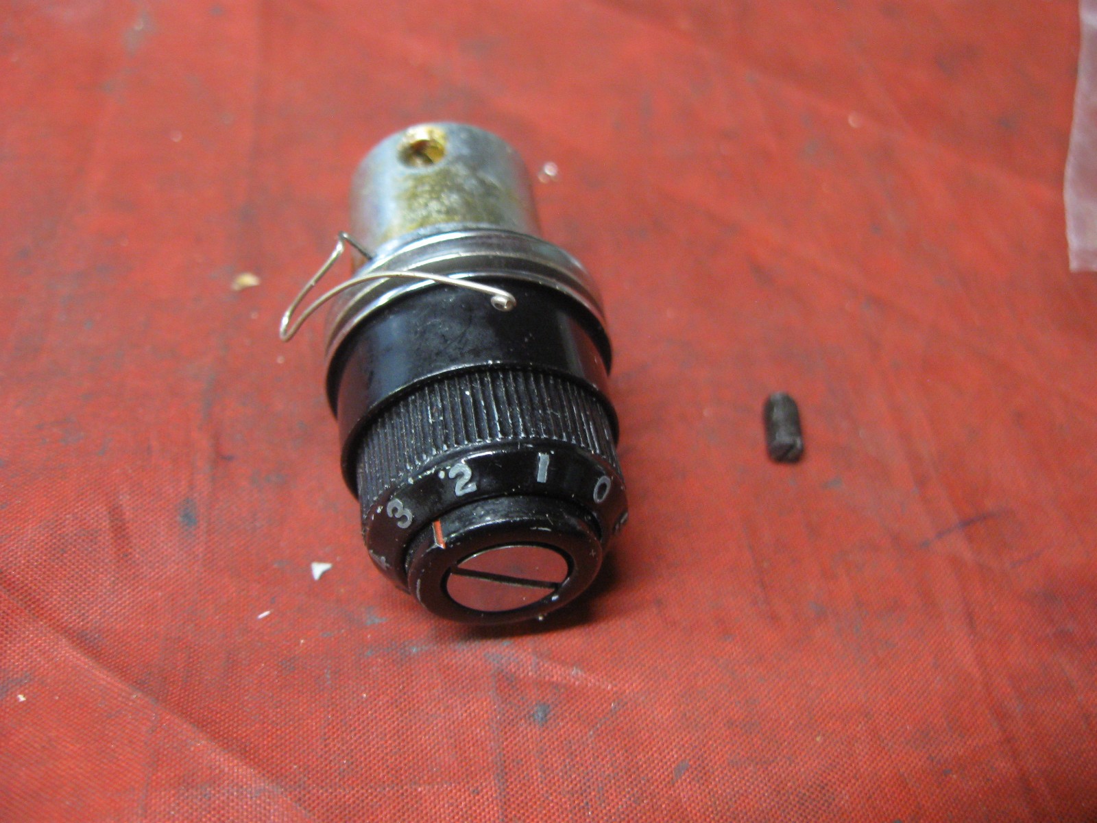 UNIVERSAL KAT Thread Tension Tensioner Sewing Machine VINTAGE