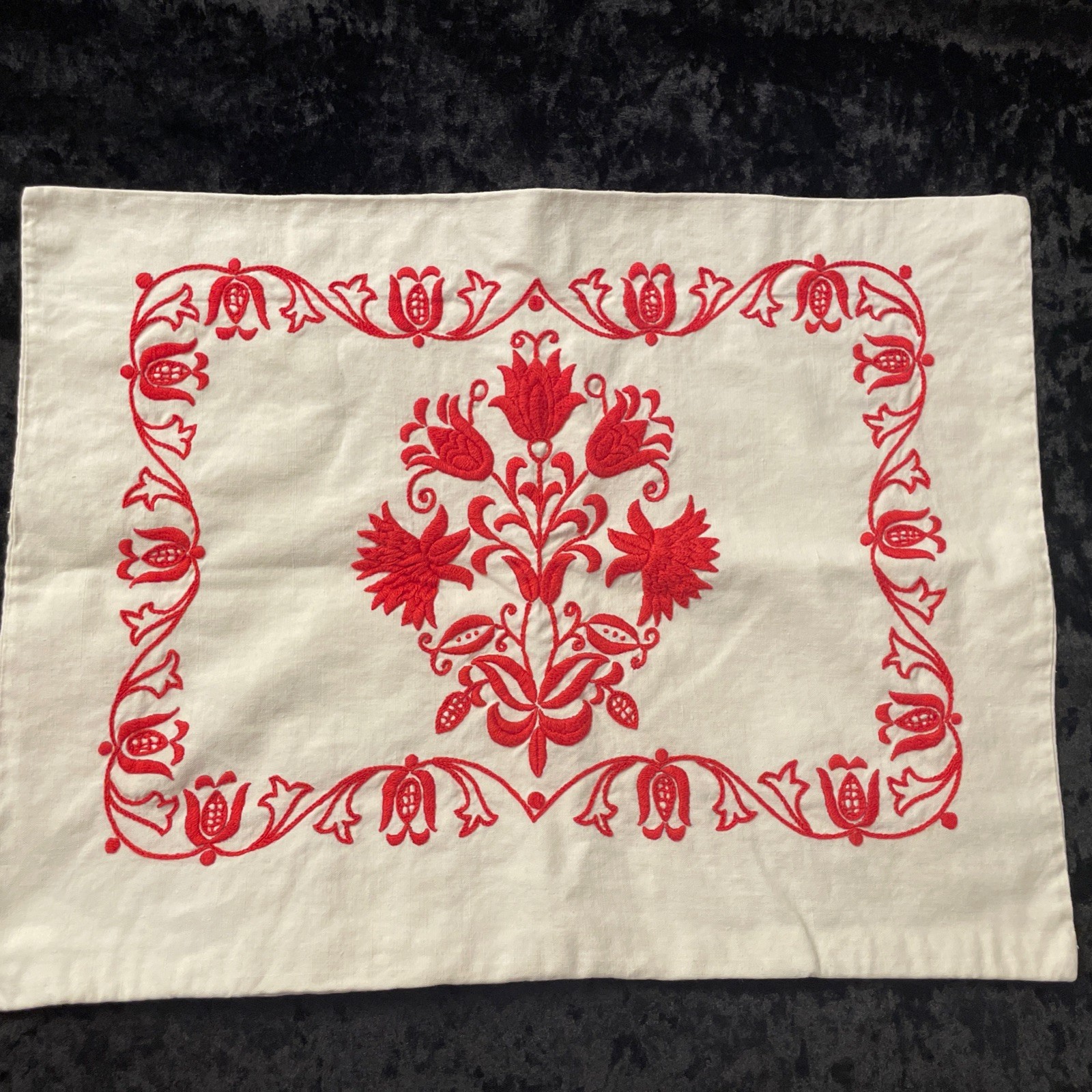 Vintage Authentic Hand Embroidered Hungarian Pillowcase Kalotaszeg Redwork 21x16