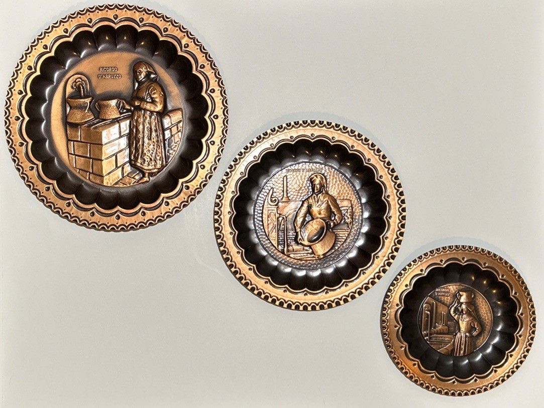 Vintage Ricordo D'Abruzzo from Italy Handmade Copper Wall 3 Plate set 