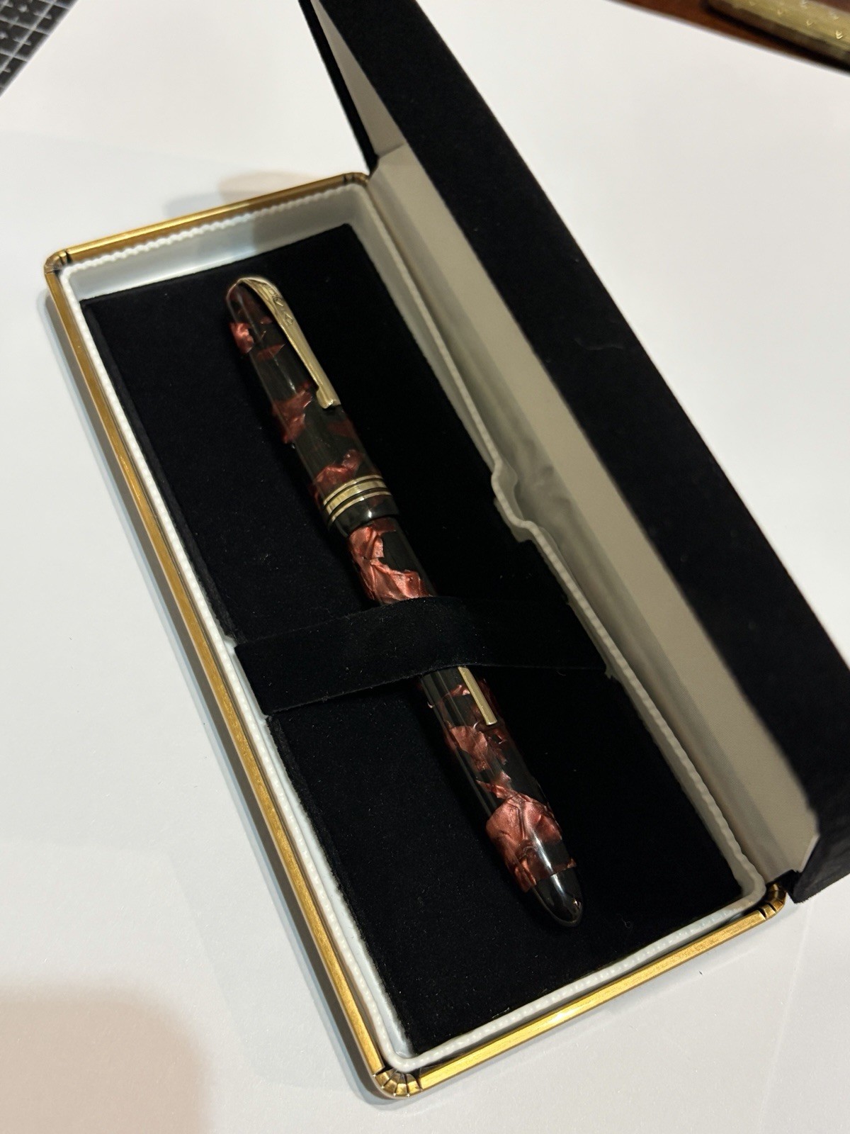 Vintage Burnham Pink/Black Marbled Fountain Pen 14k nib Gold Trim Case Beautiful